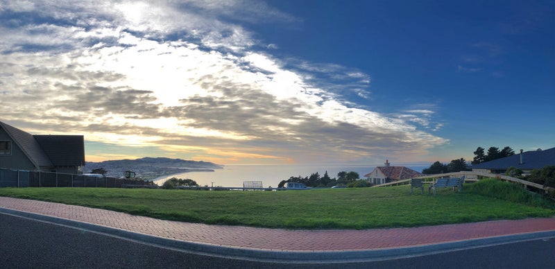 3 Highgrove, Saint Clair, Dunedin - Carousel 1