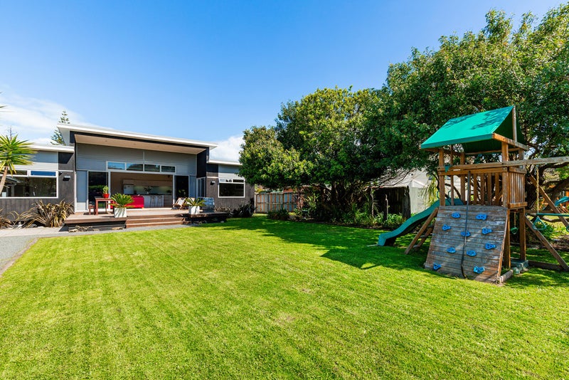 1 Manuka Road, Waiheke Island , Waiheke Island - Carousel 25