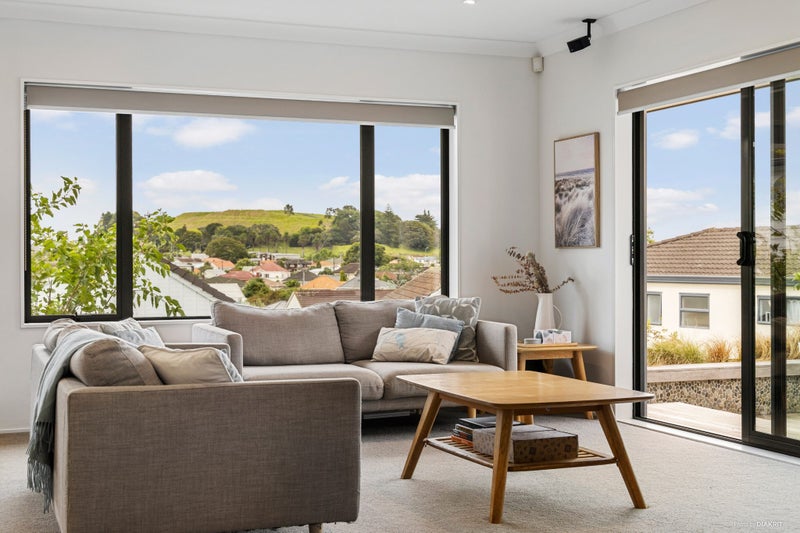 13 Milliken Avenue, Mount Roskill, Auckland - Carousel 2