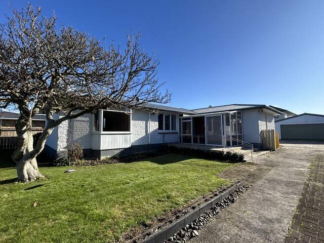 45 Bruce Avenue, Glenview, Hamilton - Carousel 1