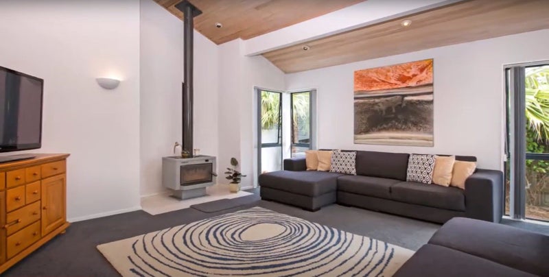 1 Chiania Place, Somerville, Manukau - Carousel 2