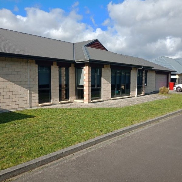 9 Cottle Heath Close, Manor Park, Lower Hutt - Carousel 1