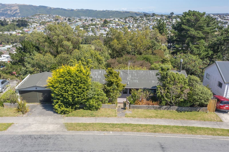 20 Cleat Street, Whitby, Porirua - Carousel 2
