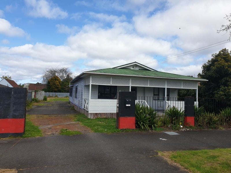 20 Wairau Avenue, Avondale, Auckland - Carousel 1