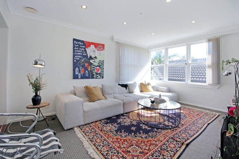 32 Holland Avenue, Point England, Auckland - Carousel 2