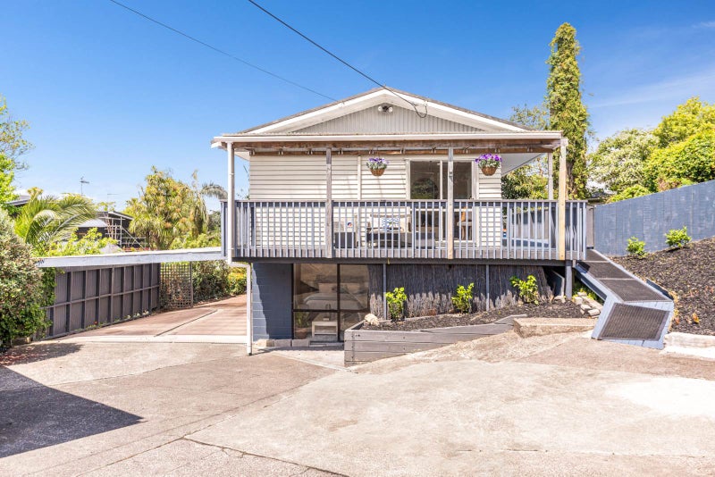 1/34 Gordon Avenue, Milford, Auckland - Carousel 1