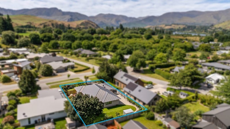 14 Erskine Street, Lake Hayes, Queenstown - Carousel 2