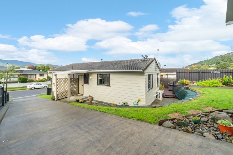 57 Hartford Crescent, Totara Park, Upper Hutt - Carousel 24