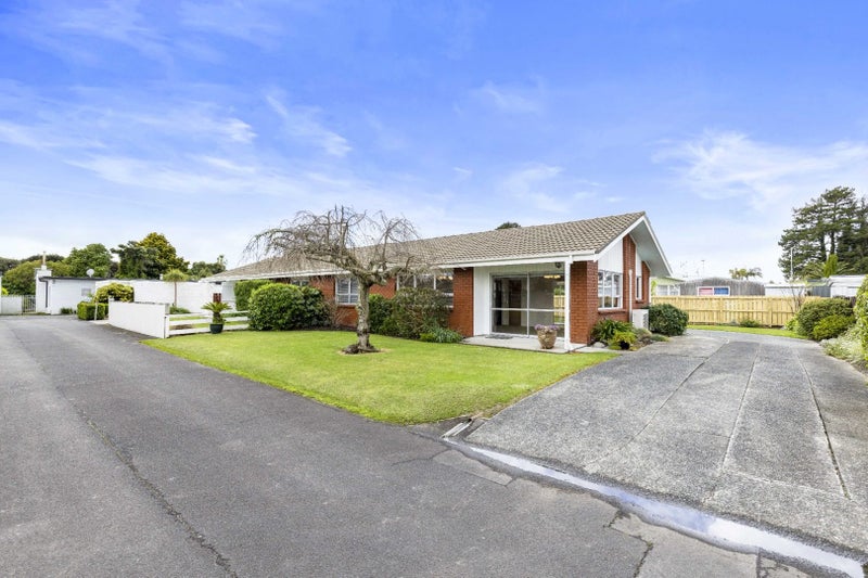 6 Morrow Avenue, St Andrews, Hamilton - Carousel 1