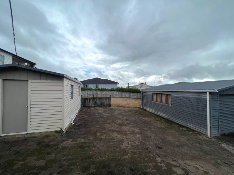 27 Blockhouse Bay Road, Avondale, Auckland - Carousel 16