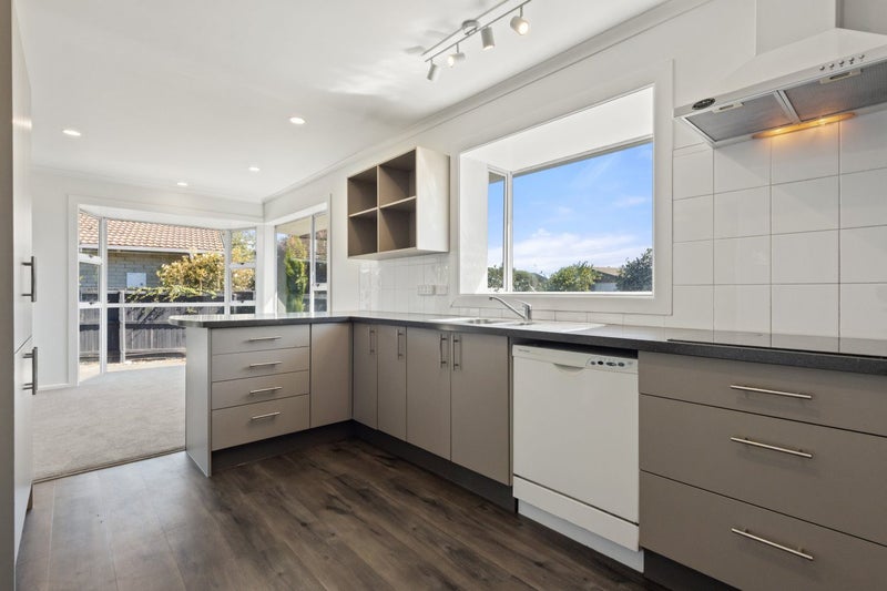 22 Kawau Crescent, Bromley, Christchurch - Carousel 2