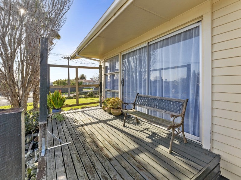 43 Tararua Terrace, Cloverlea, Palmerston North - Carousel 2