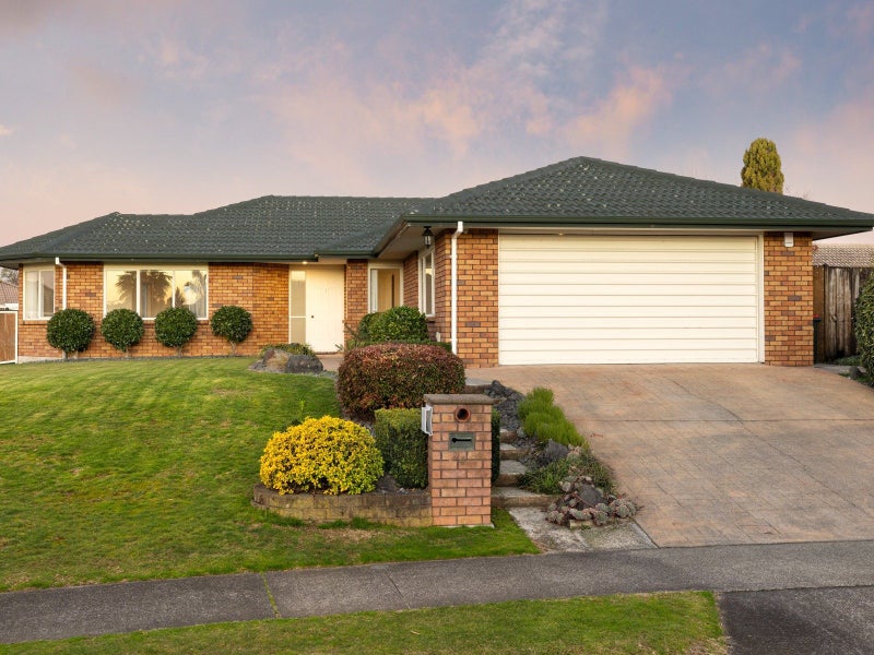 4 Maahutaupeke Place, St Andrews, Hamilton - Carousel 1