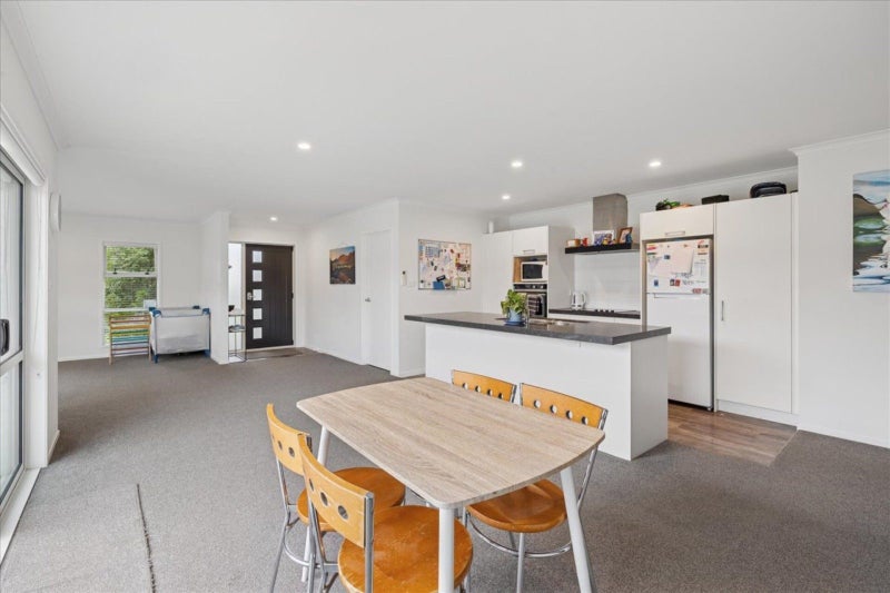 44 Awataha Crescent, Pyes Pa, Tauranga - Carousel 2