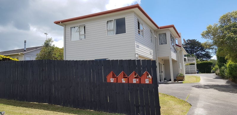 16A Kauri Glen Road, Northcote, Auckland - Carousel 1