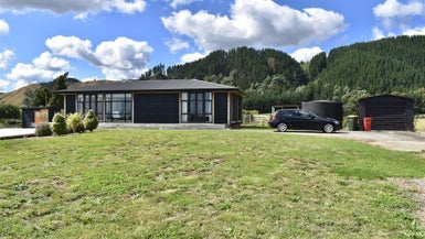 42 Tame Porati Street, Manakau, Waikawa Beach - Carousel 1