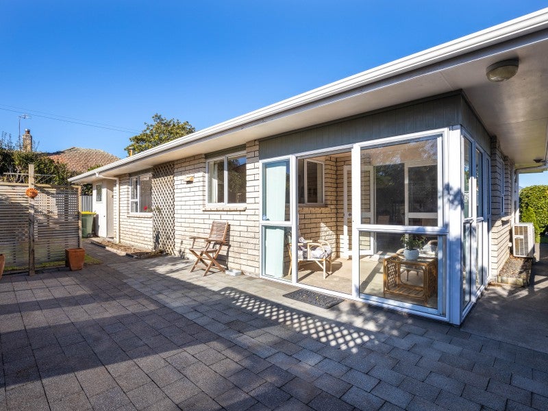 1 Wrantage Street, Westown, New Plymouth - Carousel 1