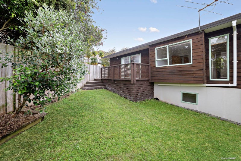 1/3 Heathglen Place, Bayview, Auckland - Carousel 2