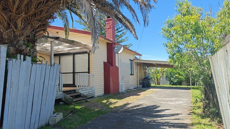 7 Ronaki Road, Otahuhu, Auckland - Carousel 1