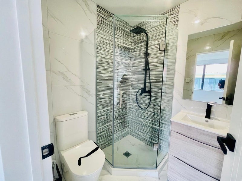 9C Rountree Place, Conifer Grove, Takanini - Carousel 11