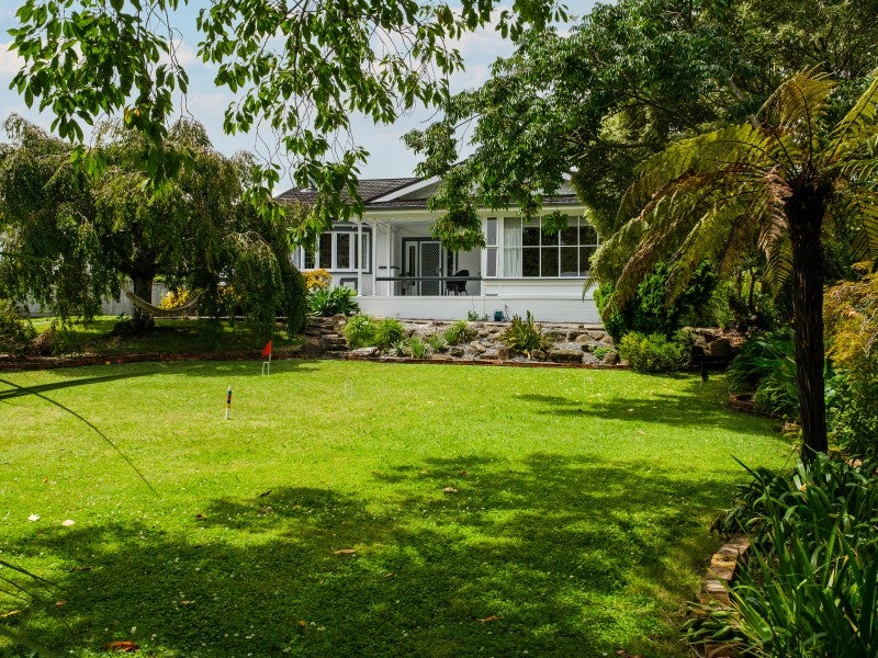 11 Haronga Road, Inner Kaiti, Gisborne - Carousel 1