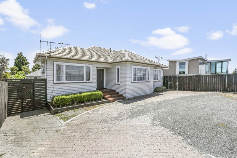 10 Forest Lake Road, Forest Lake, Hamilton - Carousel 2