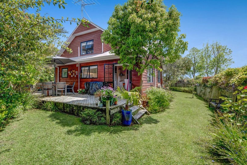 1/8 Rifleman Rise, Unsworth Heights, Auckland - Carousel 2