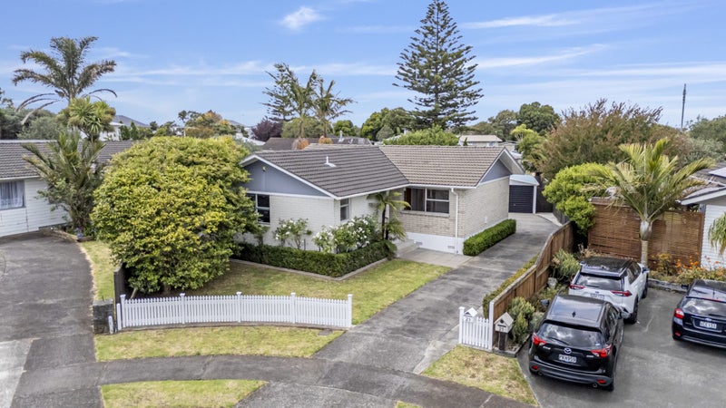 23 Dunstall Place, Mangere Bridge, Auckland - Carousel 1