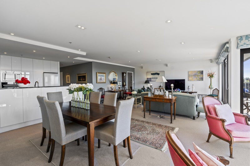 8B/36 James Cook Crescent, Remuera, Auckland - Carousel 1