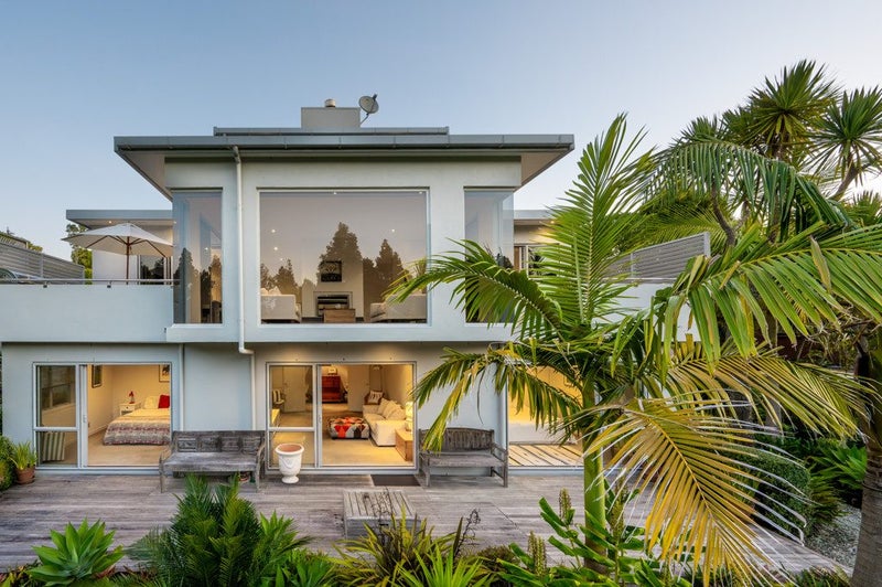 10 Kahikatea Close, Campbells Bay, Auckland - Carousel 1