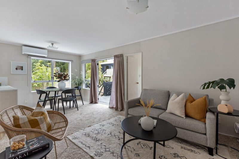 2 Shadon Place, Stanmore Bay, Whangaparaoa - Carousel 2