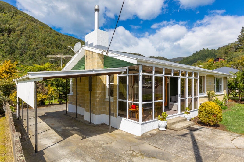 70 Devon Street, Picton - Carousel 2