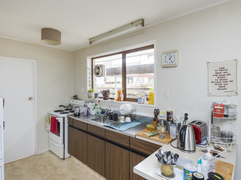 104 Benmore Avenue, Cloverlea, Palmerston North - Carousel 2