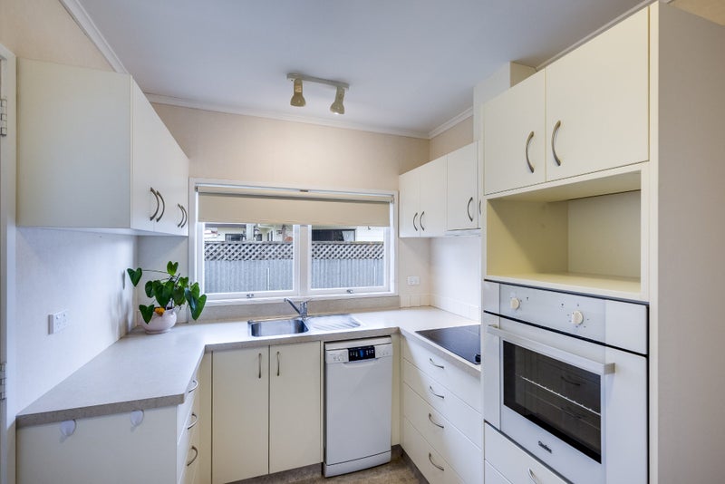 3/180 Gloucester Street, Taradale, Napier - Carousel 2