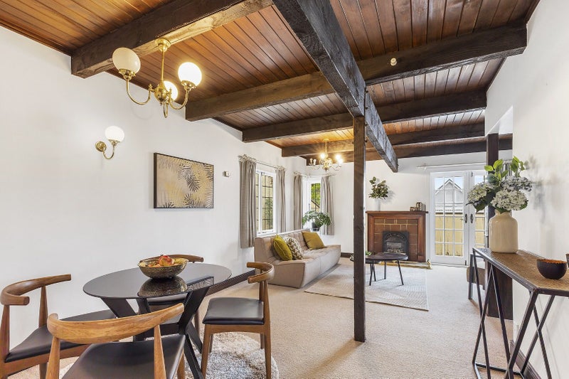 242B Tinakori Road, Thorndon, Wellington - Carousel 1