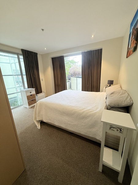 B27/10 Ebor Street, Te Aro, Wellington - Carousel 1