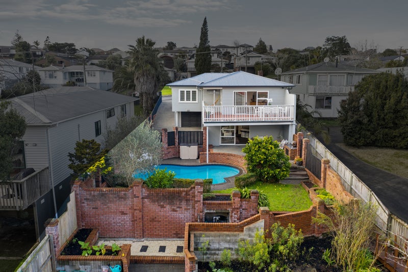 17 Eaton Road, Hillsborough, Auckland - Carousel 2