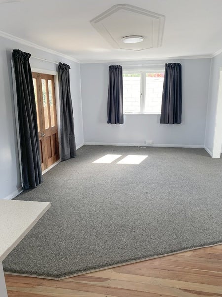 22A HOWARD RD, TARADALE, NAPIER - Carousel 2