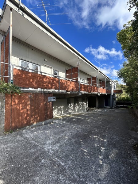 6/112 Mairangi Road, Wilton, Wellington - Carousel 1
