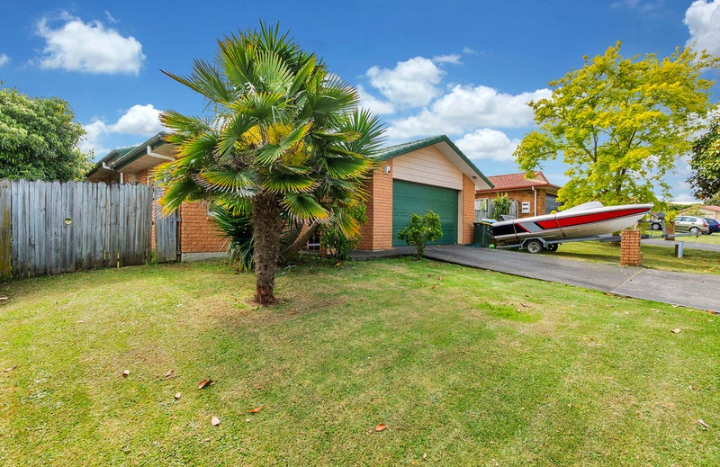 5 Reremanu Place, Weymouth, Auckland - Carousel 1