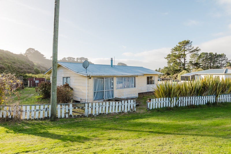 38 Bridge Street, Eketahuna - Carousel 1