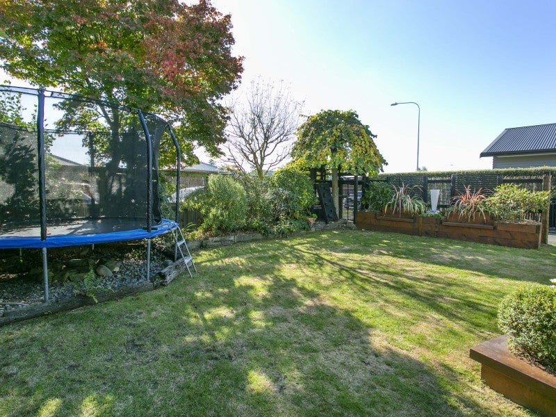 14 Reid Crescent, Allenton, Ashburton - Carousel 26