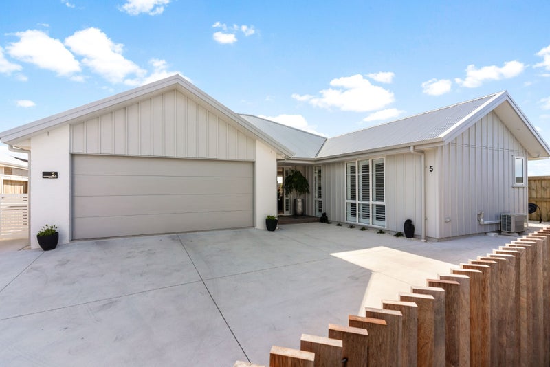 5 Serrata Close, Papamoa Beach, Papamoa - Carousel 2