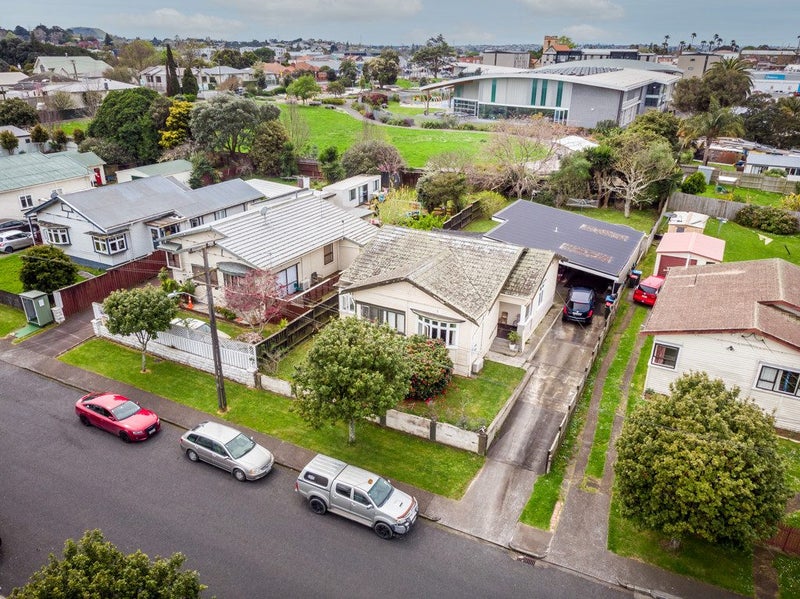 24 Nikau Road, Otahuhu, Auckland - Carousel 17
