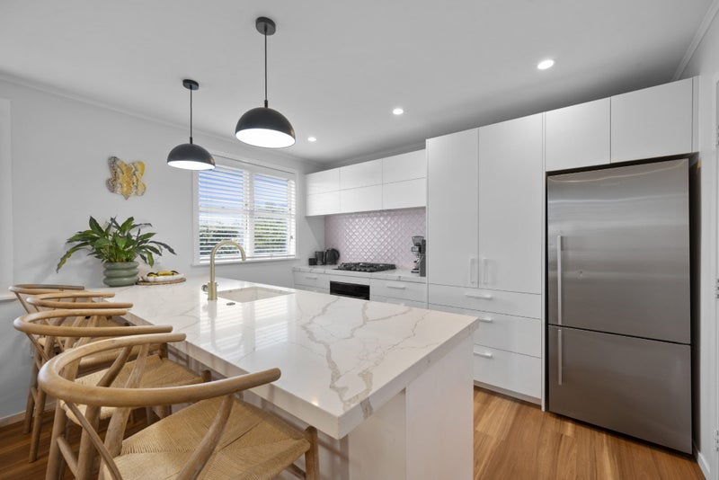 6 Corbett Place, Onekawa, Napier - Carousel 2