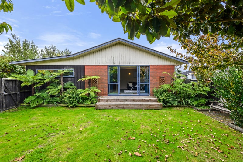 30 Sarabande Avenue, Redwood, Christchurch - Carousel 1