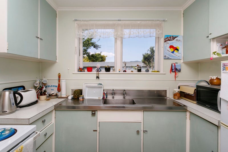 8 Kōtare Street, Hilltop, Taupō - Carousel 15