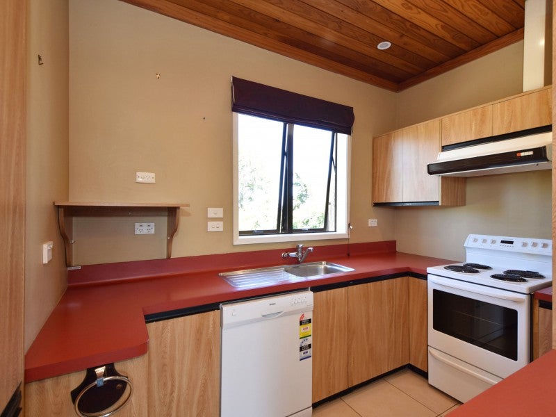 37 Charles Street, Grasmere, Invercargill - Carousel 2