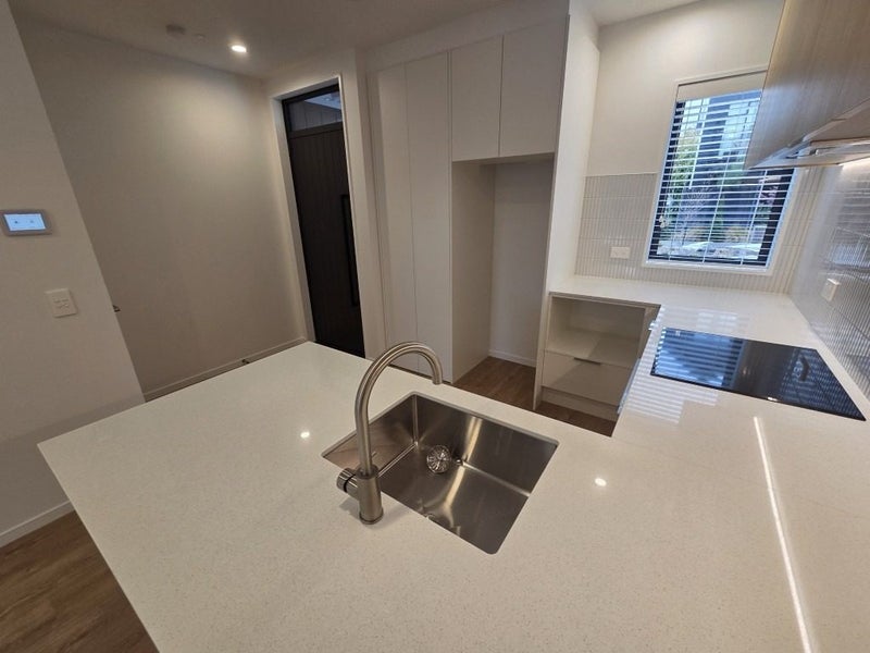 3/15 Donald Place, St Albans, Christchurch - Carousel 2