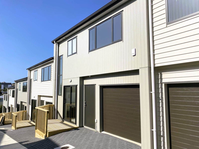 55B Drake Street, Howick, Auckland - Carousel 1